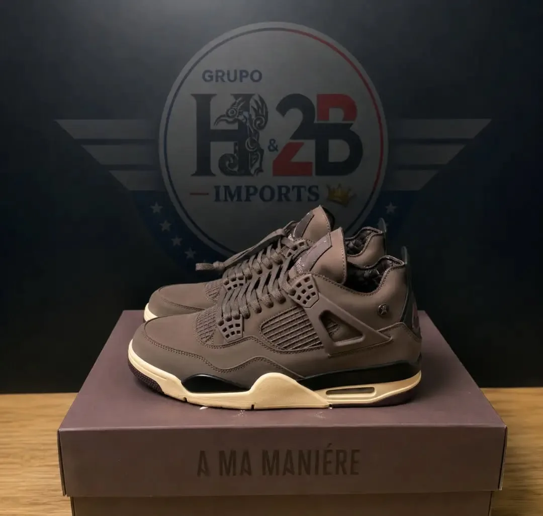Air Jordan 4 marrom e creme