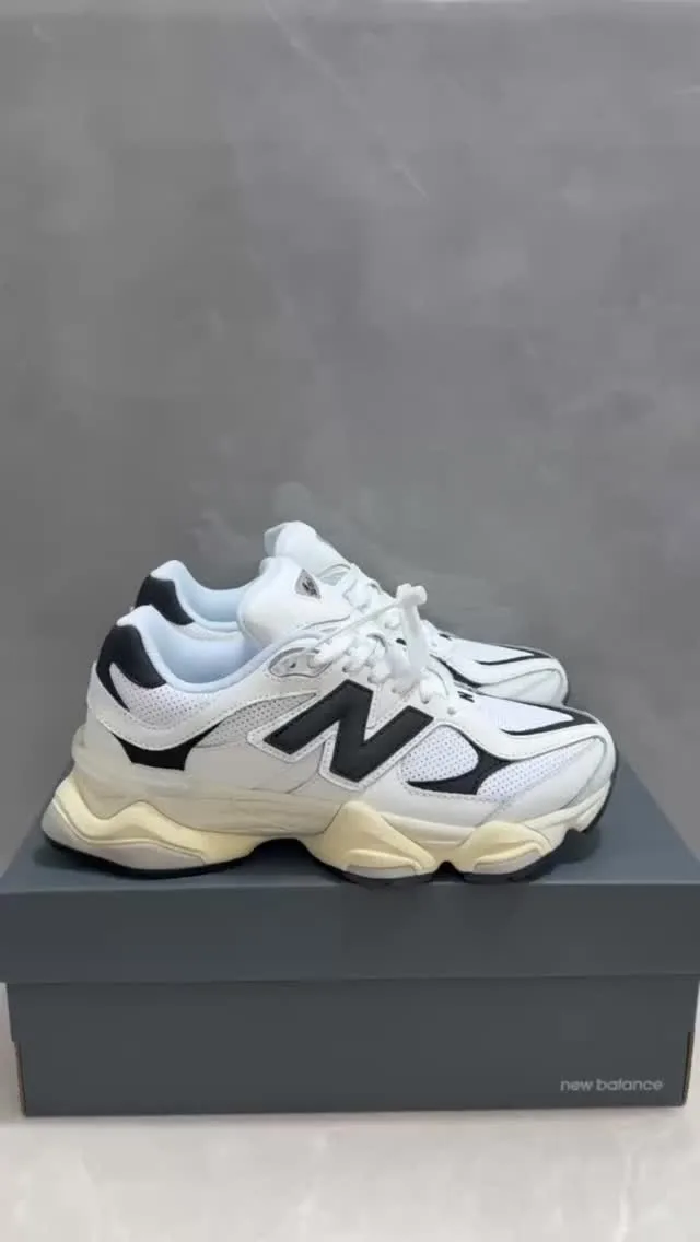 New Balance 9060 branco e preto