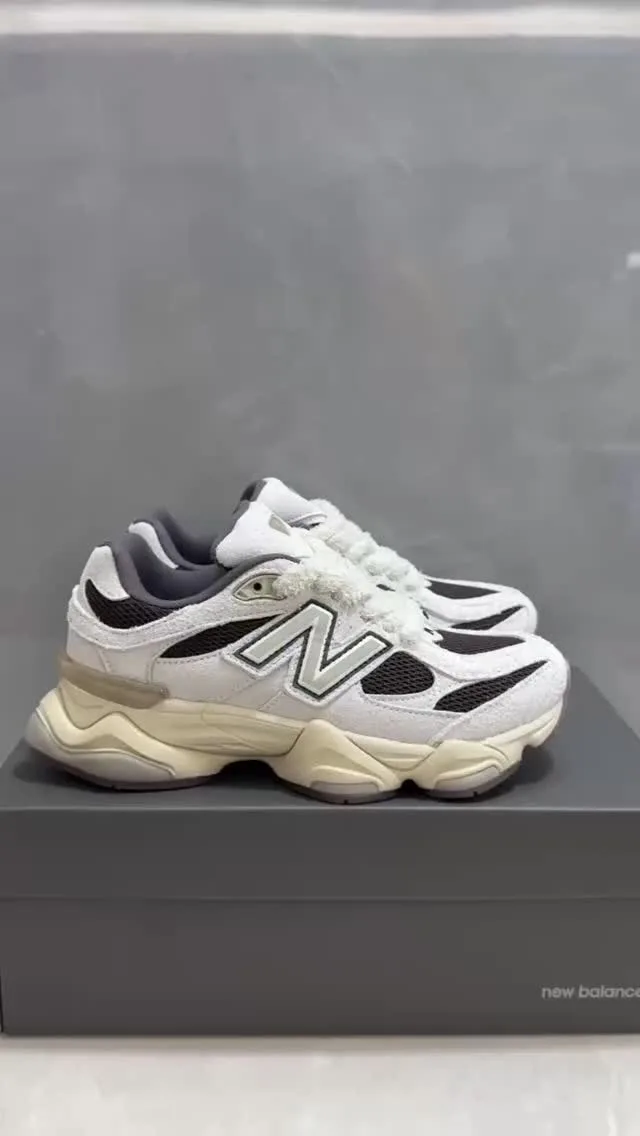 New Balance 9060 branco, preto e cinza