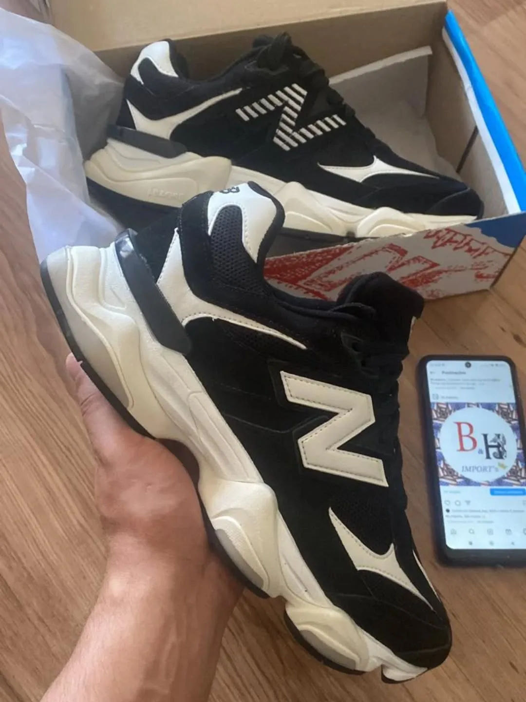 New Balance 9060 preto e branco