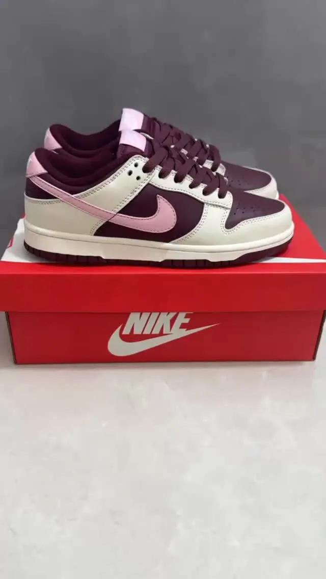 Nike Dunk Low vinho e rosa